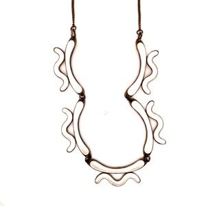 Vintage Modernist White Enamel Bib Necklace Gold Tone Abstract Wavy Link 17in
